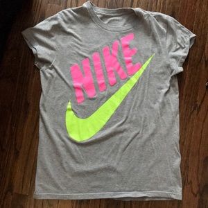 Large women’s Nike T-shirt